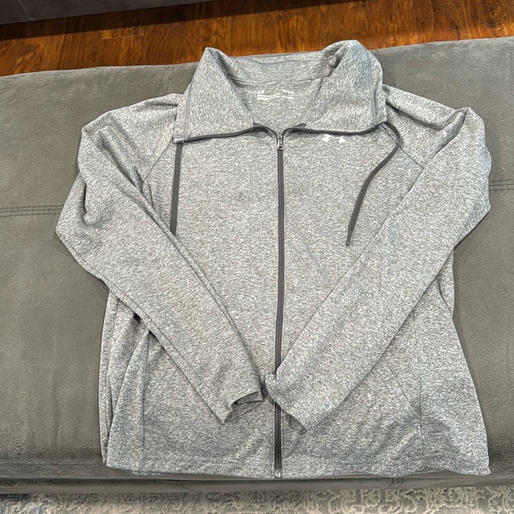 Under armour light weight zip up